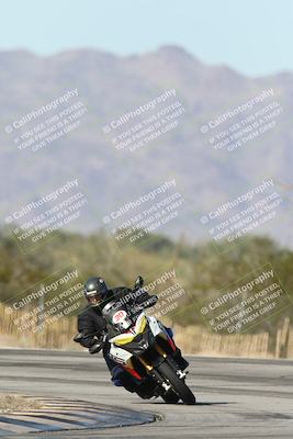 media/Dec-01-2025-Moto Forza (Mon) [[2daa91e15f]]/2-Intermediate Group/Session 3 (Turn 3)/